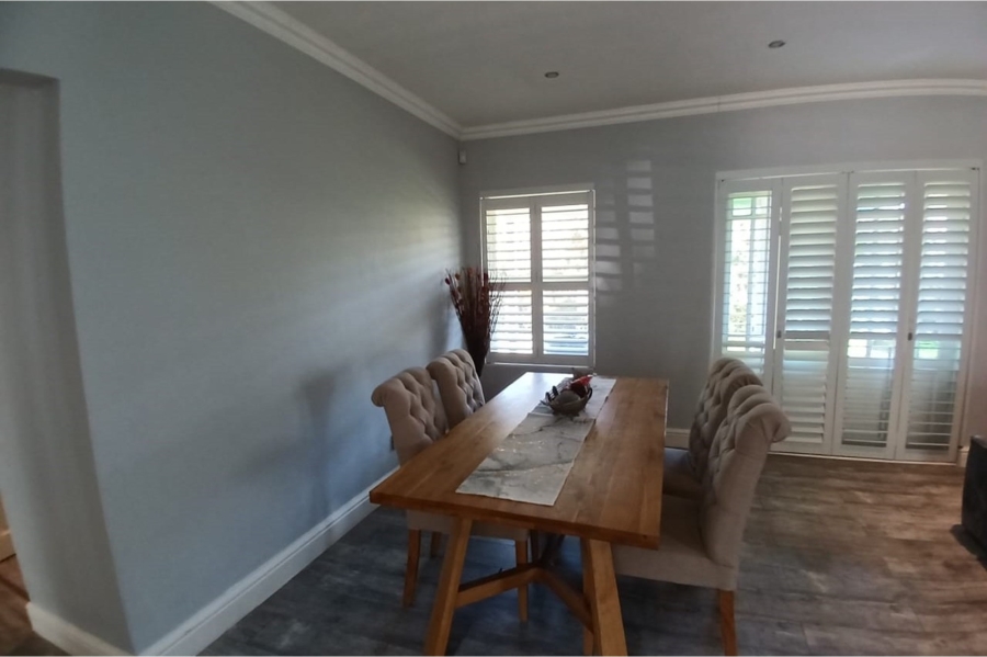 4 Bedroom Property for Sale in Noordhaven Western Cape
